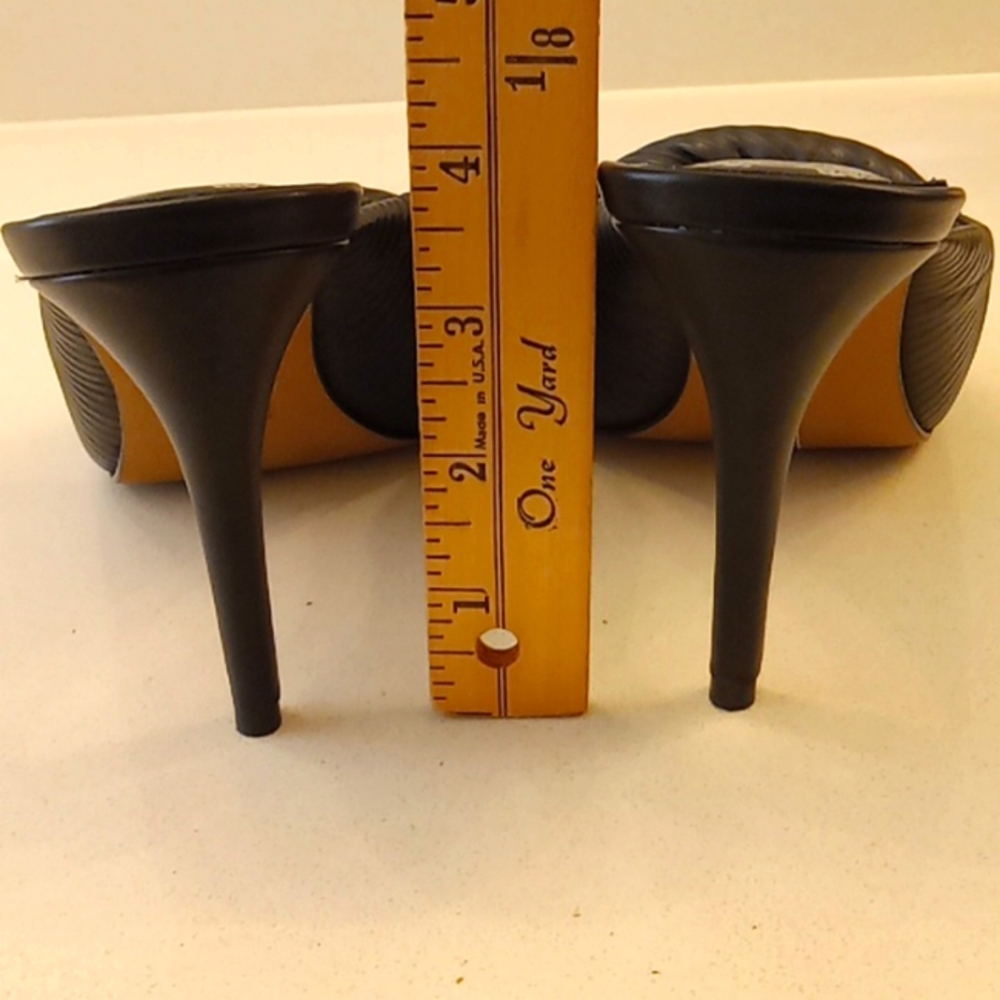 Vince Camuto Salete Slip-on Mule sz 9M - Picture 8 of 8